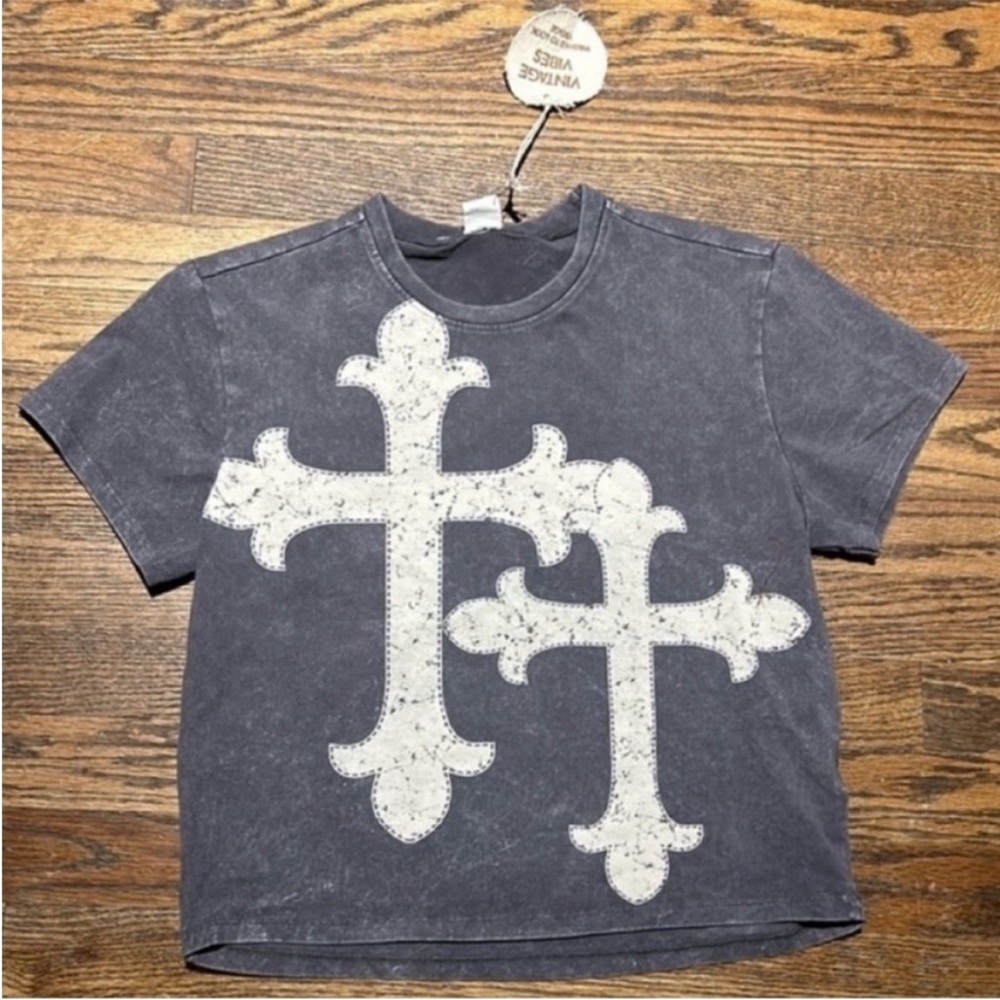 New Vintage Vibes Cross Shirt